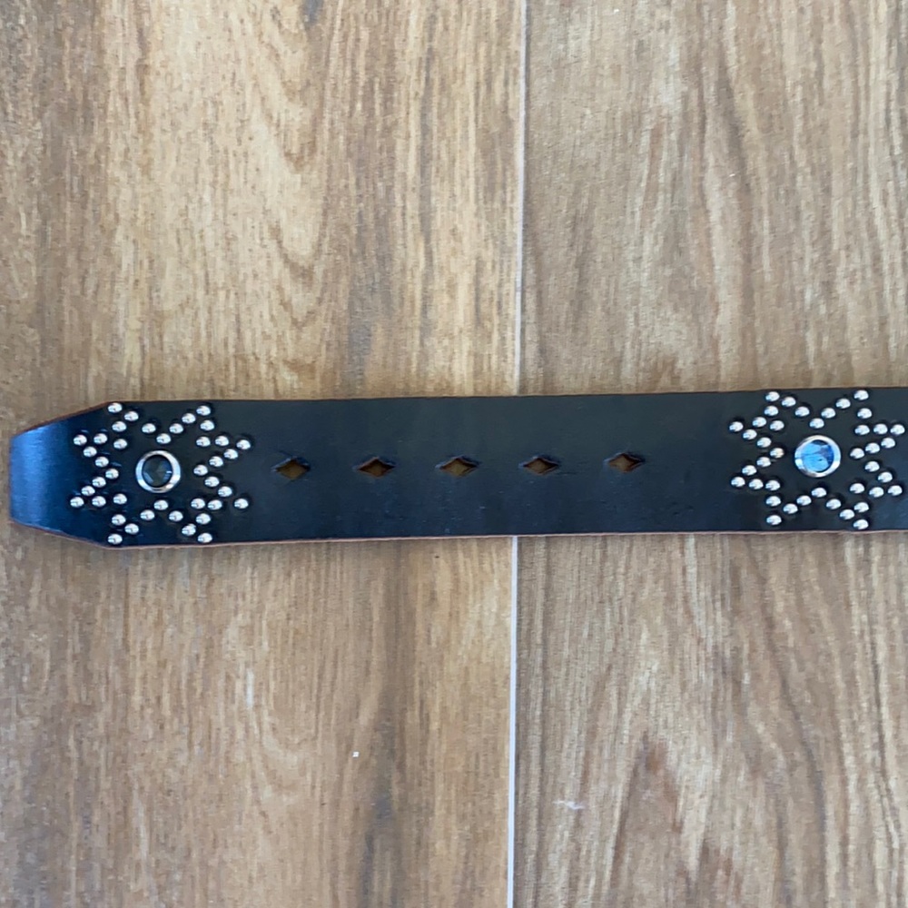 Black leather & studs ladies Brand new belt. - Picture 3 of 6